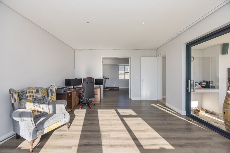 4 Bedroom Property for Sale in Clara Anna Fontein Western Cape